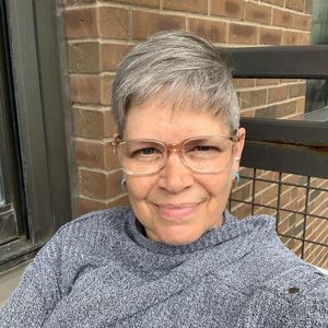 Meet your Posher, Connie